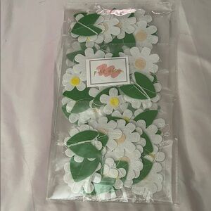 3 Floral Felt Daisy Strands